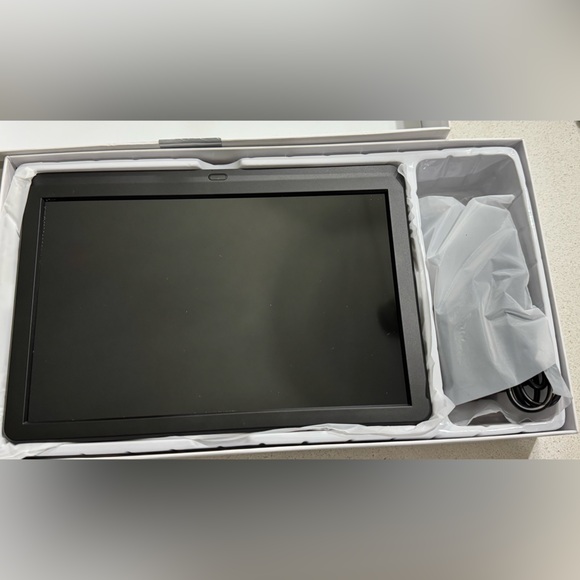 Digital Photo Frame - Picture 2 of 6